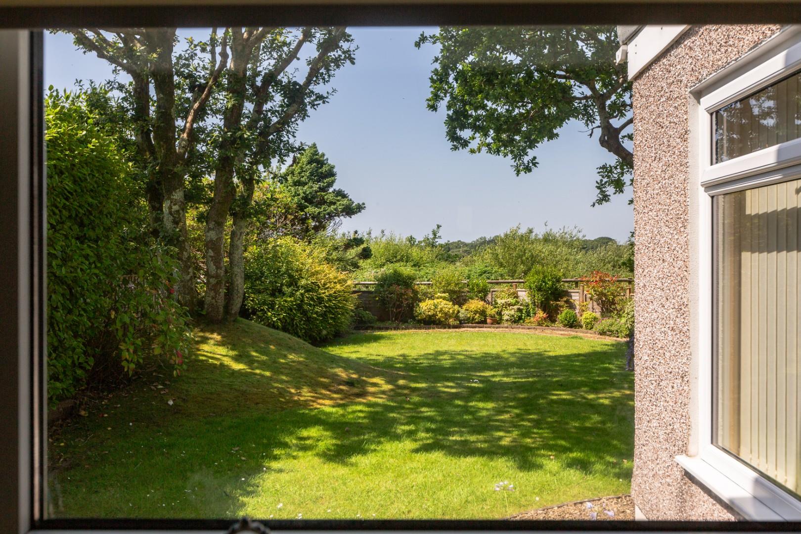 Westland Avenue, West Cross, Swansea, SA3 5NR
